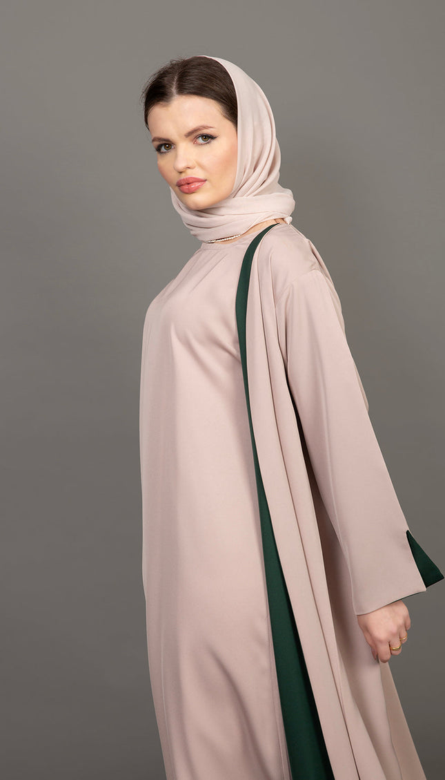 طقم عباية من ثلاث قطع، قابل للعكس، باللون الأخضر الزمردي والبيج 