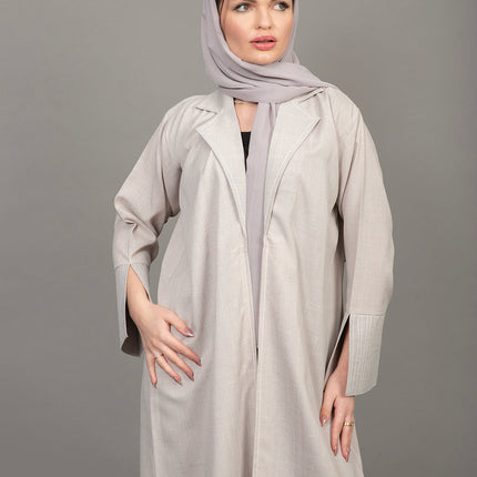 عباية بيج كلاسيكية منقوشة 