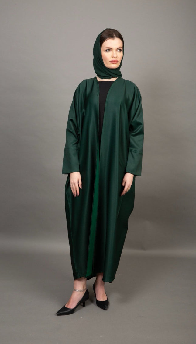 عباية فاخرة من الساتان بلون الزمرد الداكن